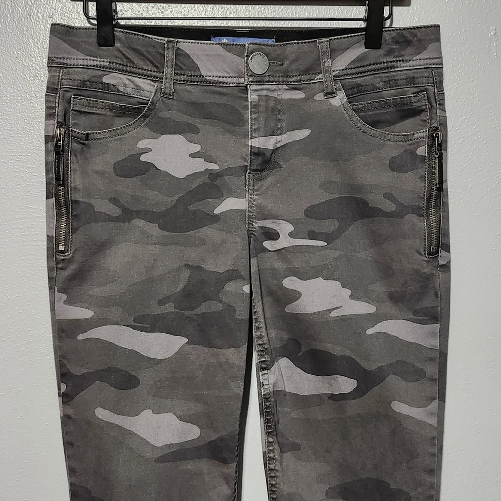DEMOCRACY Absolution Womens Size 6 Gray Camo Skinny Pants Zipper Pockets Edgy - Picture 3 of 10